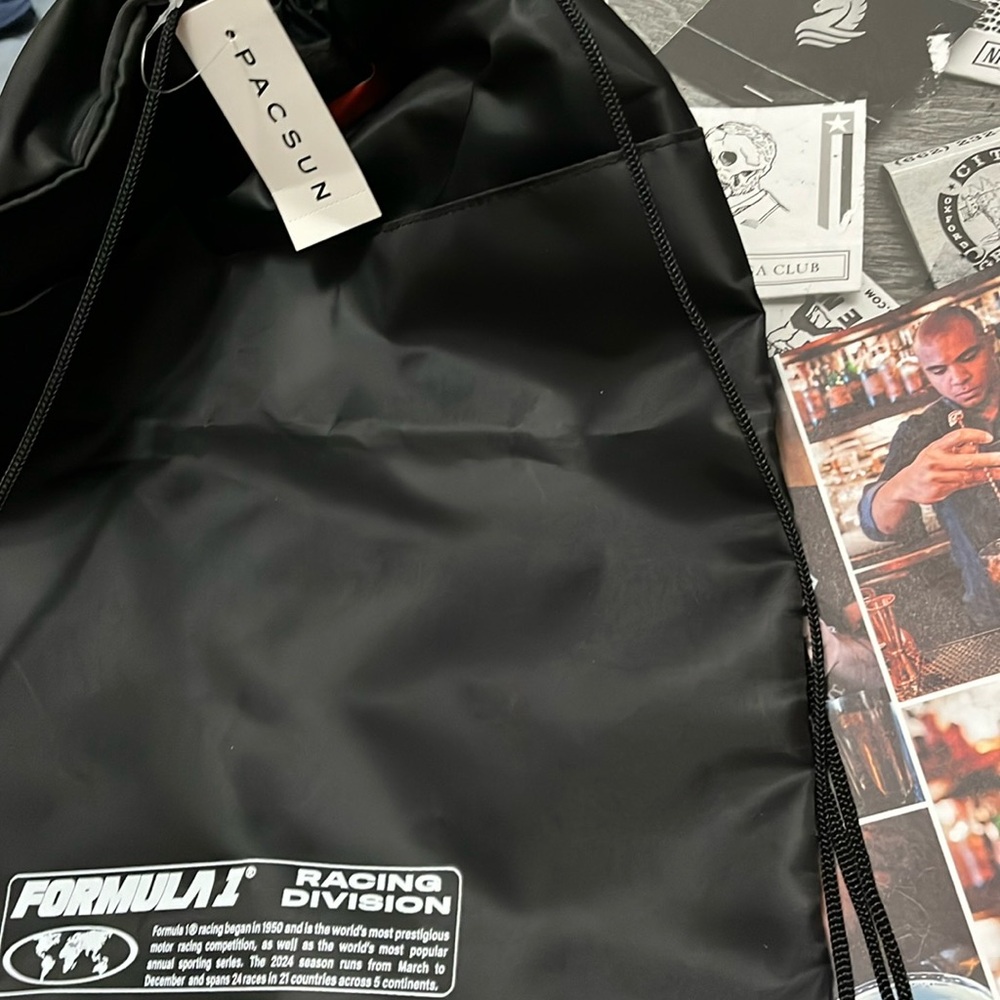 🏎️ ⚫️🏎️• PACSUN x Formula 1 x SackPack Vibes…